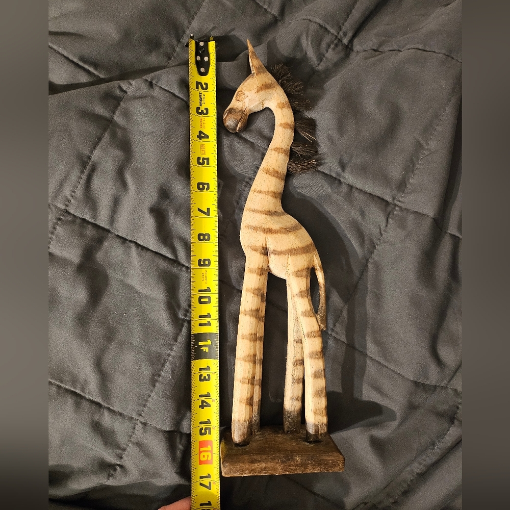 Handcrafted Wooden Giraffe Figurine -‎ Brown